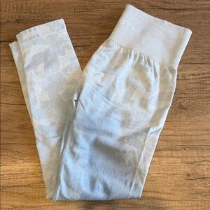 NVGTN Light Blue Camo Print Leggings